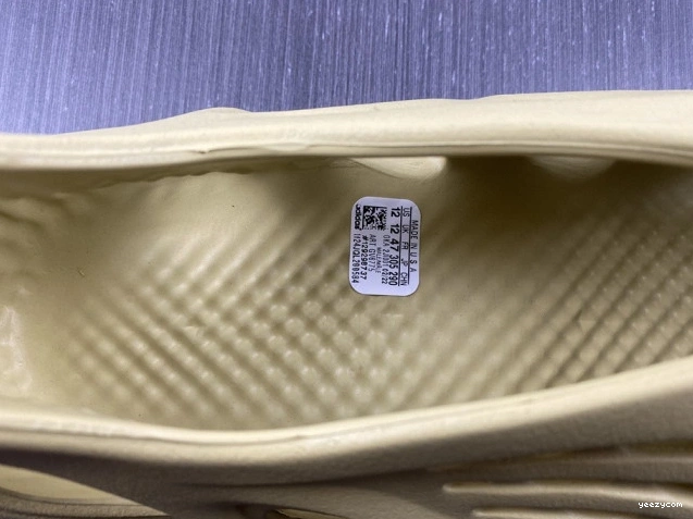 Foam Adidas RNNR Yeezy Sulfur GV6775 1115